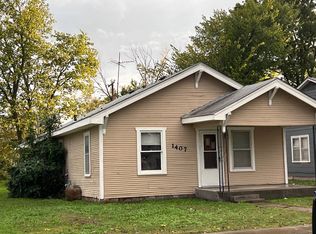 1407 W 9th St, Coffeyville, KS 67337