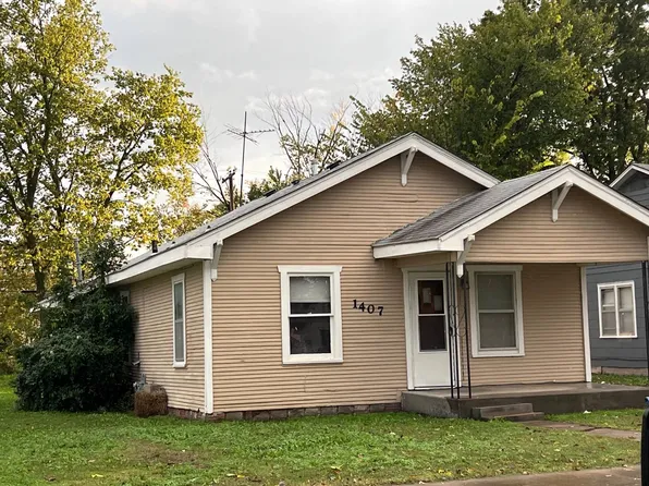 1407 W 9th St, Coffeyville, KS 67337