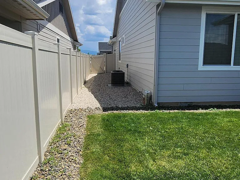 4891 N Basswood Ave — Photo 20