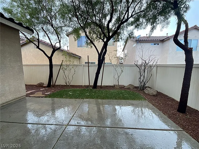10841 Paradise Rd — Photo 35
