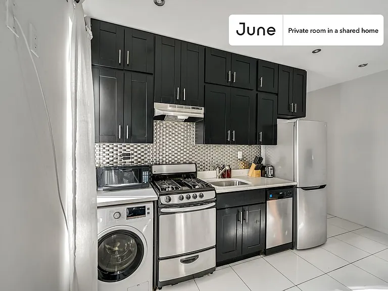 225 W 109th St #D — Photo 7