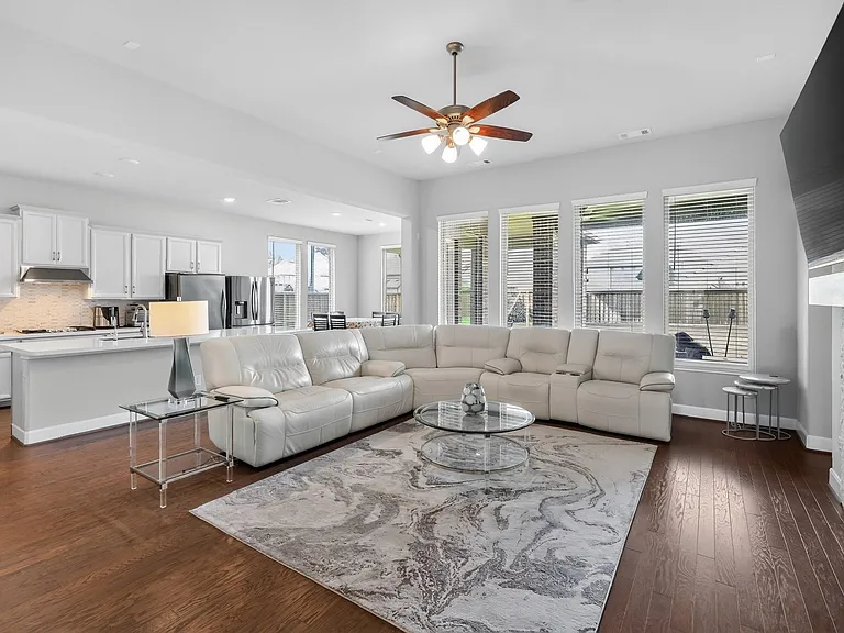 8110 Copper Rock Dr — Photo 10