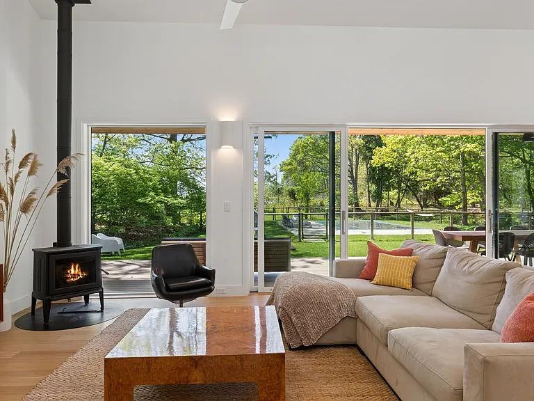 6710 Soundview Ave — Photo 14