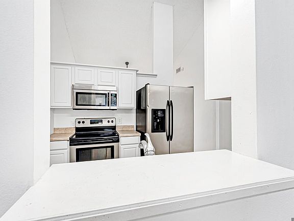 5th image of 1721 Jasper Ave