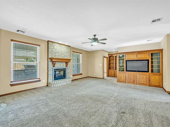 5th image of 7603 NW Woodland Dr