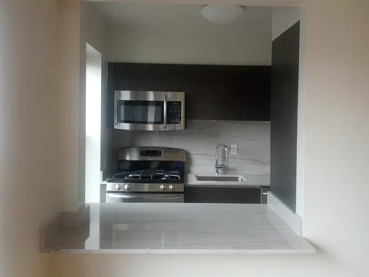 Rented by Stonehenge NYC LLC | media 13