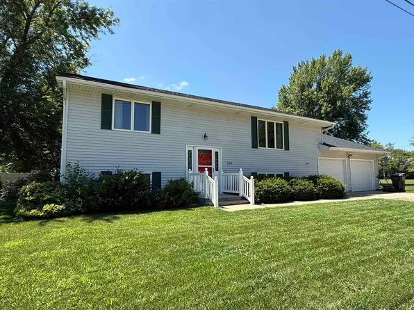 149 E Saint Clair St, Minden, NE 68959