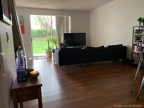 1001 Sorrento Dr Photo 1