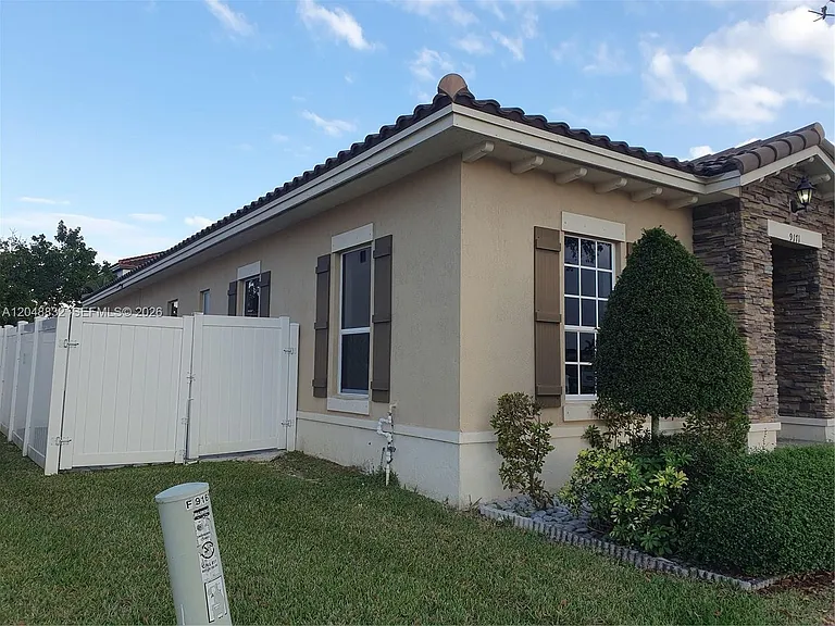 9171 SW 169th Pl #0 — Photo 10