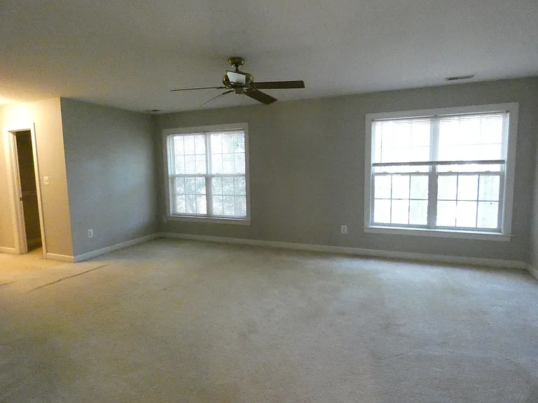 1203 Fairfax Woods Dr — Photo 17