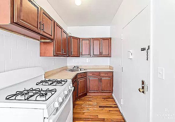 2nd image of 762 Miller Ave #2A