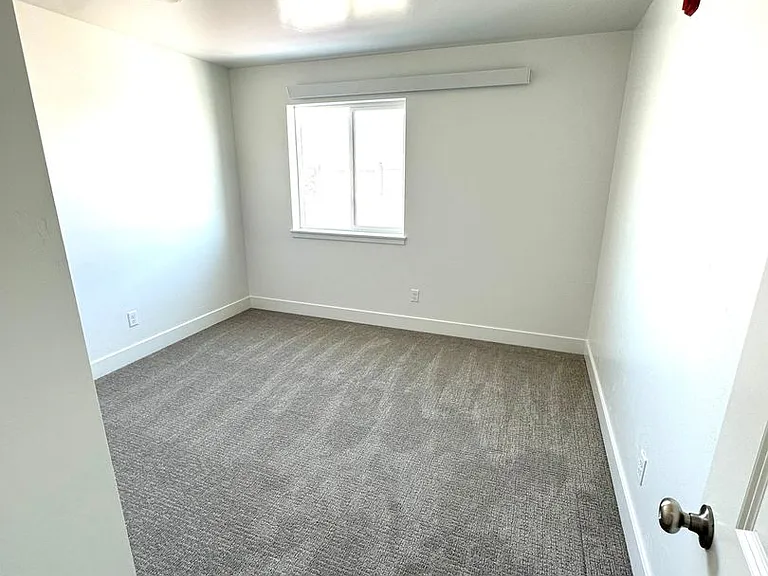 5938 N Freedom Rd — Photo 17