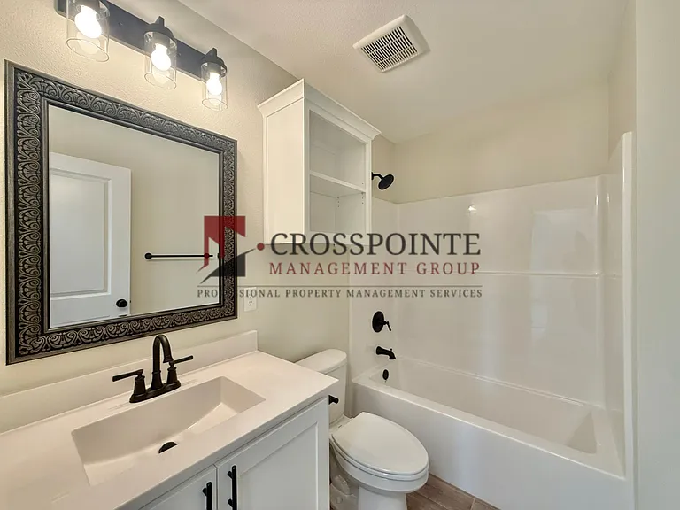 17434 Crossing Cir — Photo 14