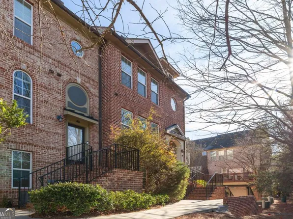 41 High Top Rd, Sandy Springs, GA 30328