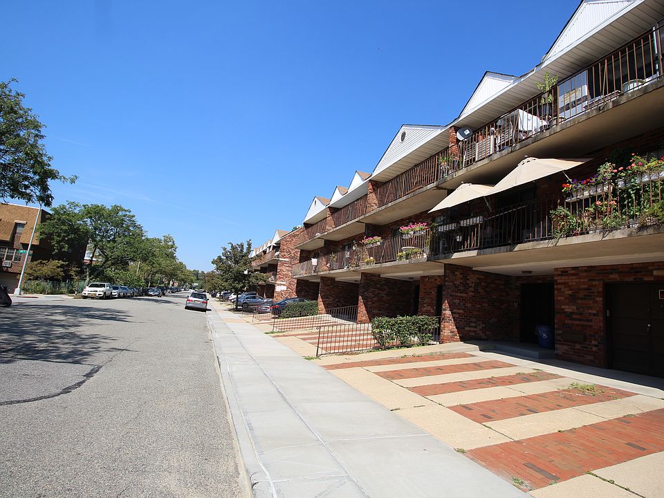 1st image of 6905 242nd St