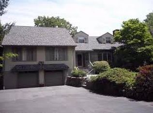 48 Auricchio Ave, Emerson, NJ 07630