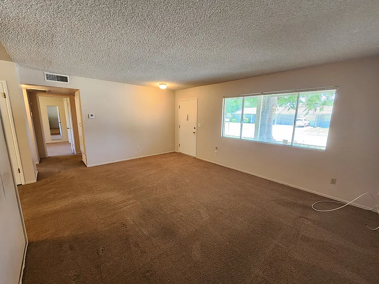 5604 Indian Wells Ave — Photo 4
