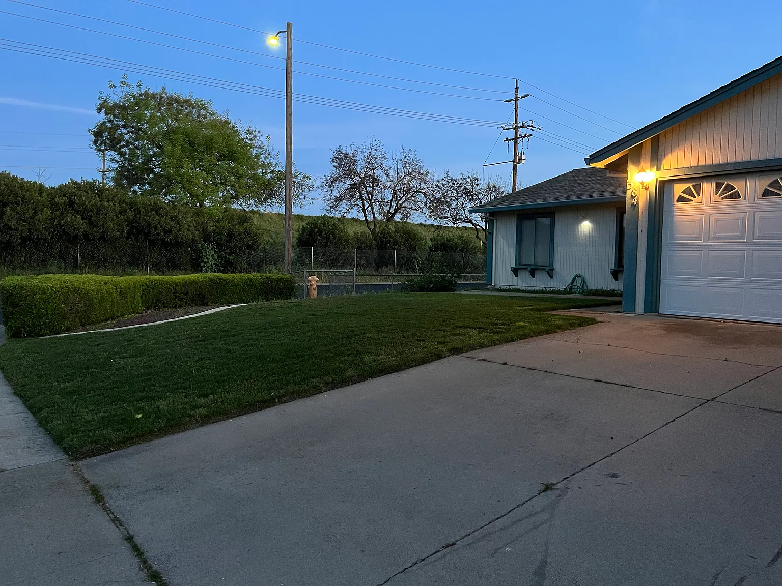 1384 Gavin Dr — Photo 2