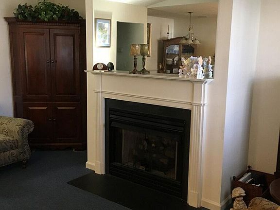 2nd image of 1155 Jefferson Way #39