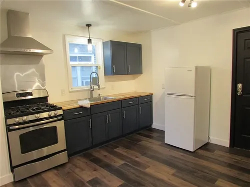 42 Avondale Park Photo 1