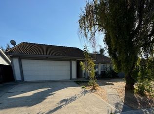 490 Magnolia Ln, Tracy, CA 95376