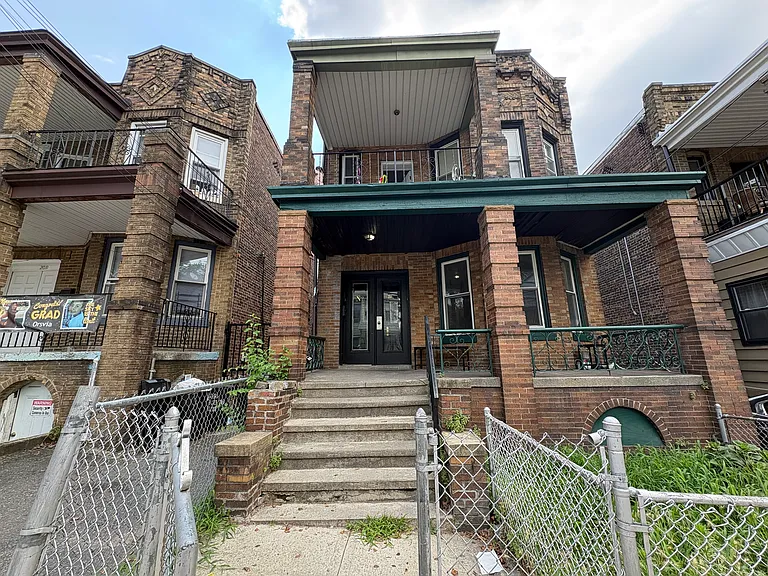 211 Grant Ave #A — Photo 13