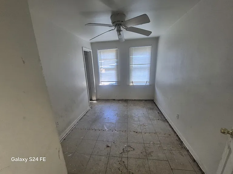 2041 Warner Ave — Photo 14
