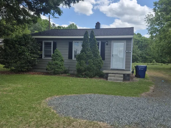 1001 E Haggard Ave, Elon, NC 27244