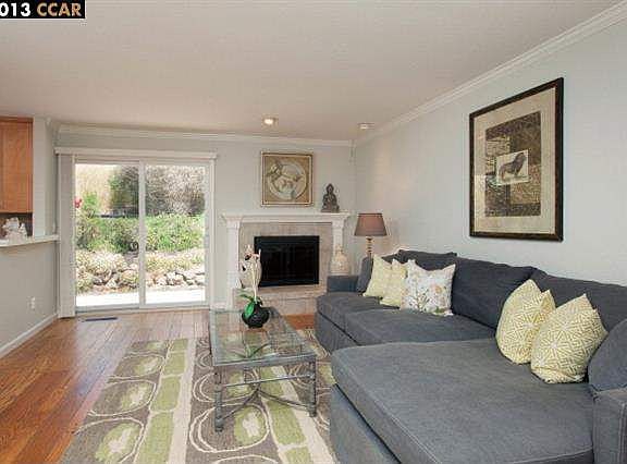 3rd image of 1197 Larch Ave