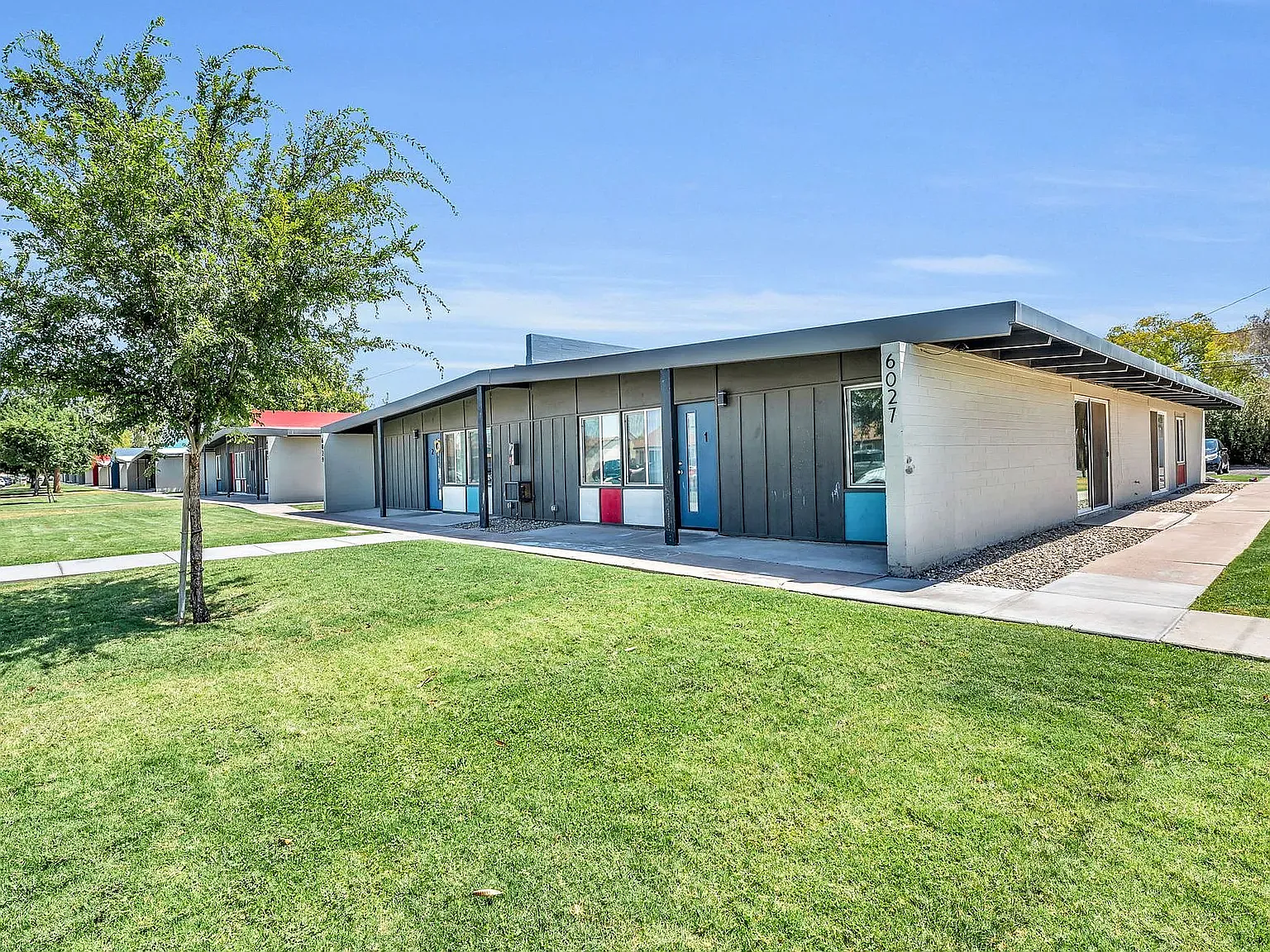 2 bed, 920 sqft, $1,299 — Photo 4