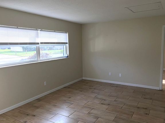 5th image of 3200 Barbara Ln