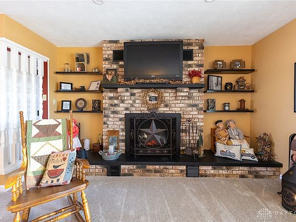 3rd image of 1551 Wilson Rd