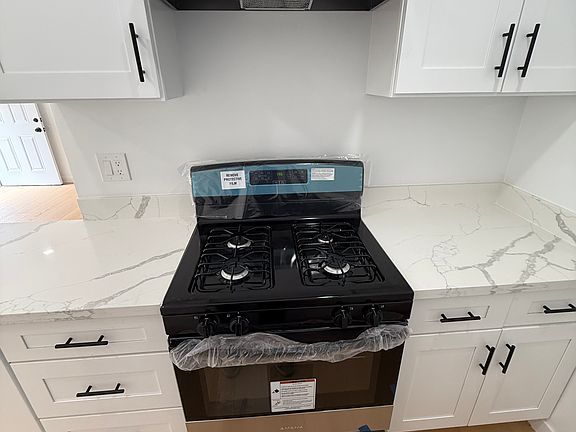 4th image of 661 Salem St APT 7