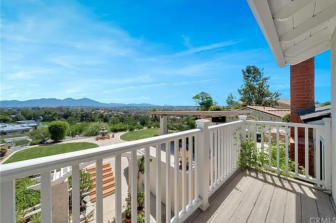 balcony off master bedroom