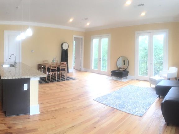 2nd image of 1026 Saint Agnes St Unit 203