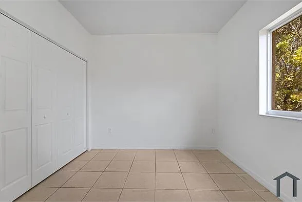 33 E 20th St #205 — Photo 18