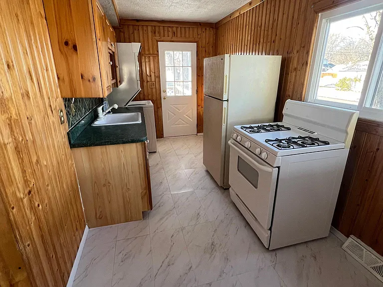 6230 Gulley St — Photo 11