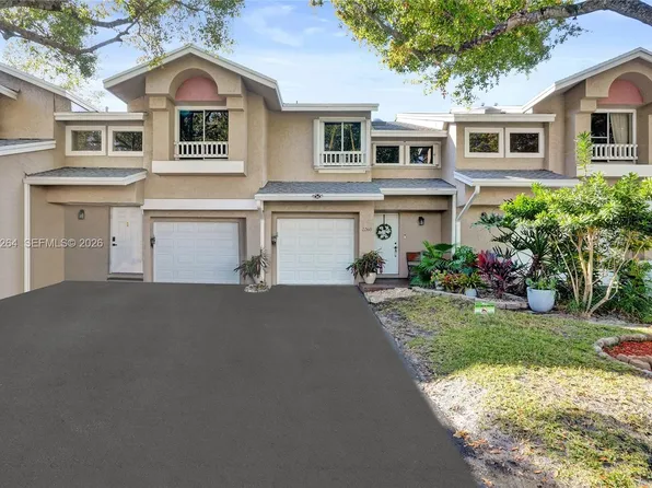 2260 Discovery Cir W, Deerfield Beach, FL 33442