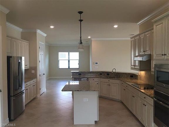 3rd image of 28094 Wicklow Ct