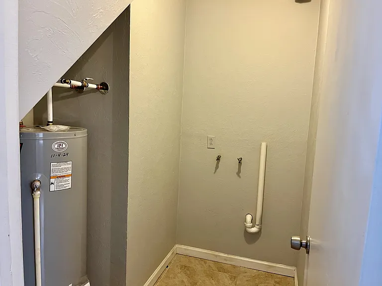 912 Druid Cir — Photo 19