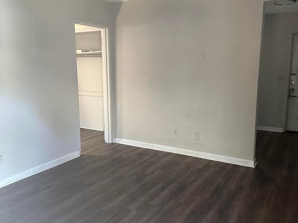 jacksonville-florida-154601997 picture