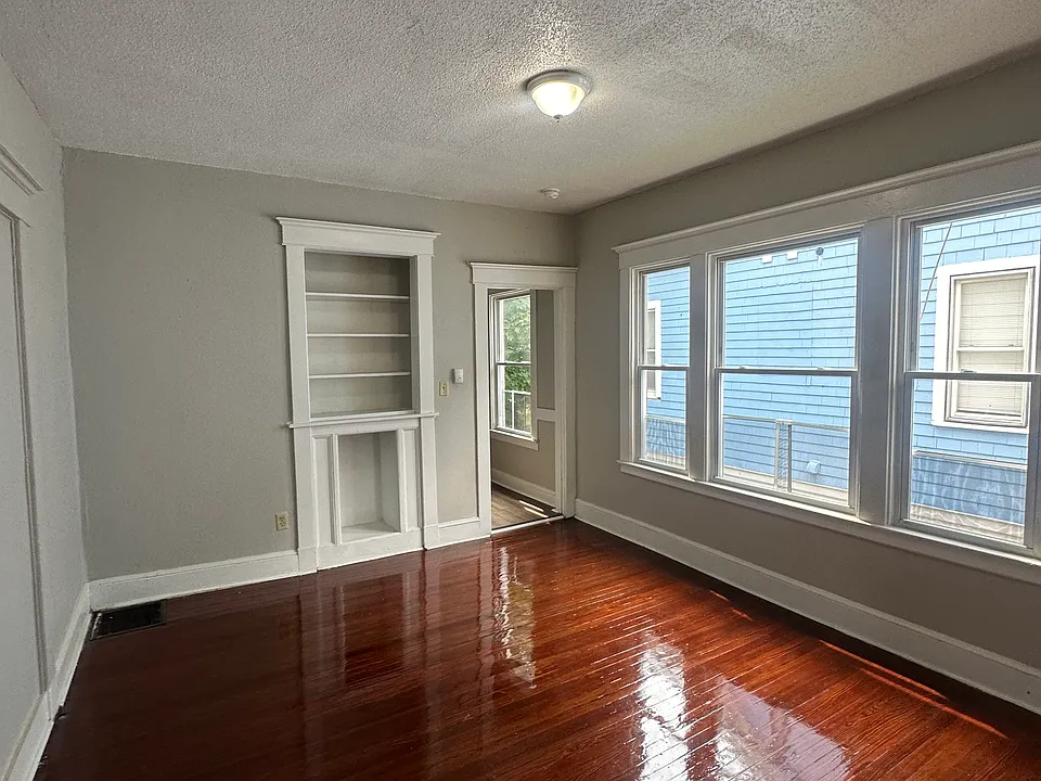 103 Sheffield Ave #2