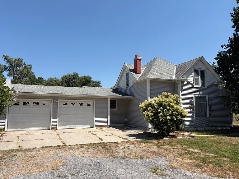 919 S Pine St — Photo 1