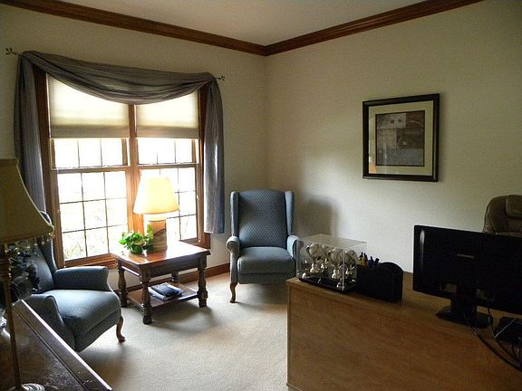 3rd image of 2490 Keltonhurst Dr