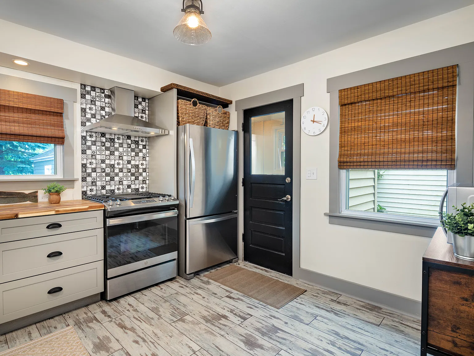 2138 Monroe Ave NW — Photo 4