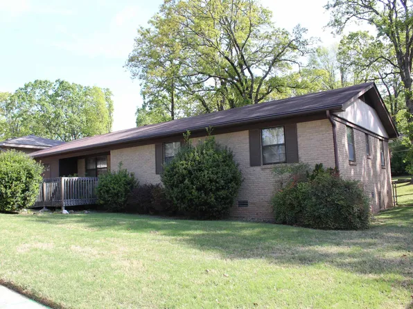 5100 Arlington Dr, N Little Rock, AR 72116