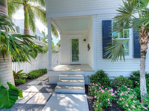 4th image of 821 Waddell Ave