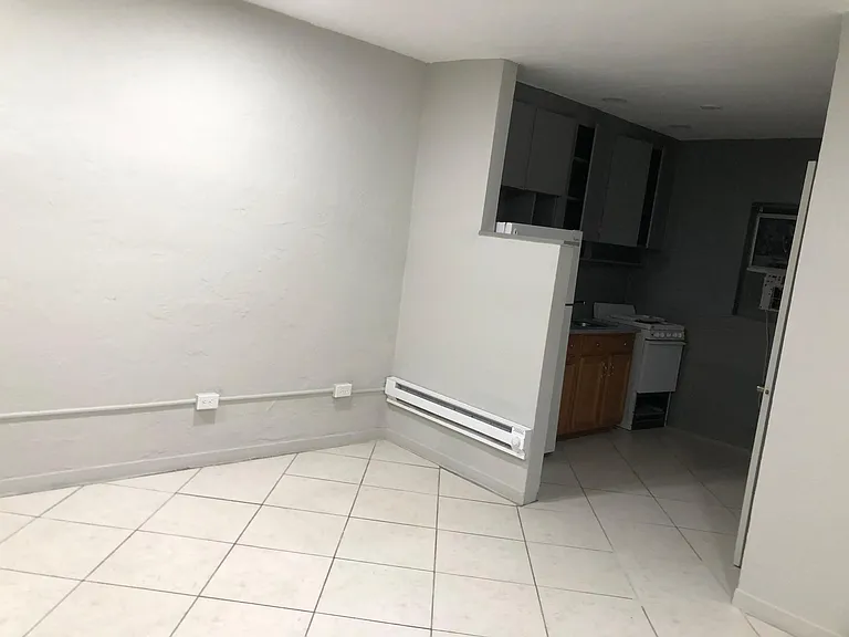 32 S Wild Olive Ave #1 — Photo 4