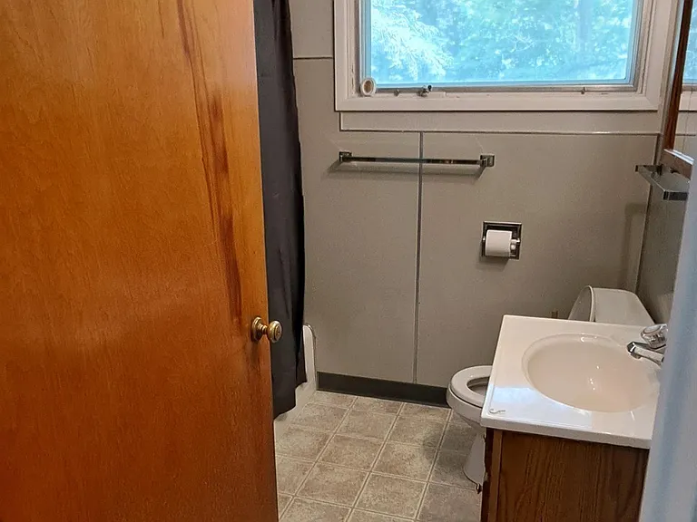 1214 S Saxby Ave — Photo 13