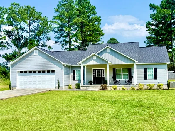 1241 Baymeadows Dr E, Douglas, GA 31535